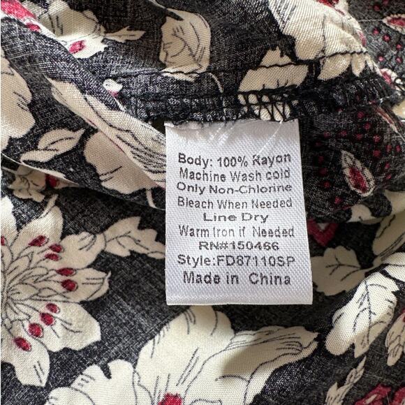 Fun 2 Fun Stitch Fix Floral Pintuck Pullover Blouse Top Black 2XL Office Casual - Picture 14 of 14